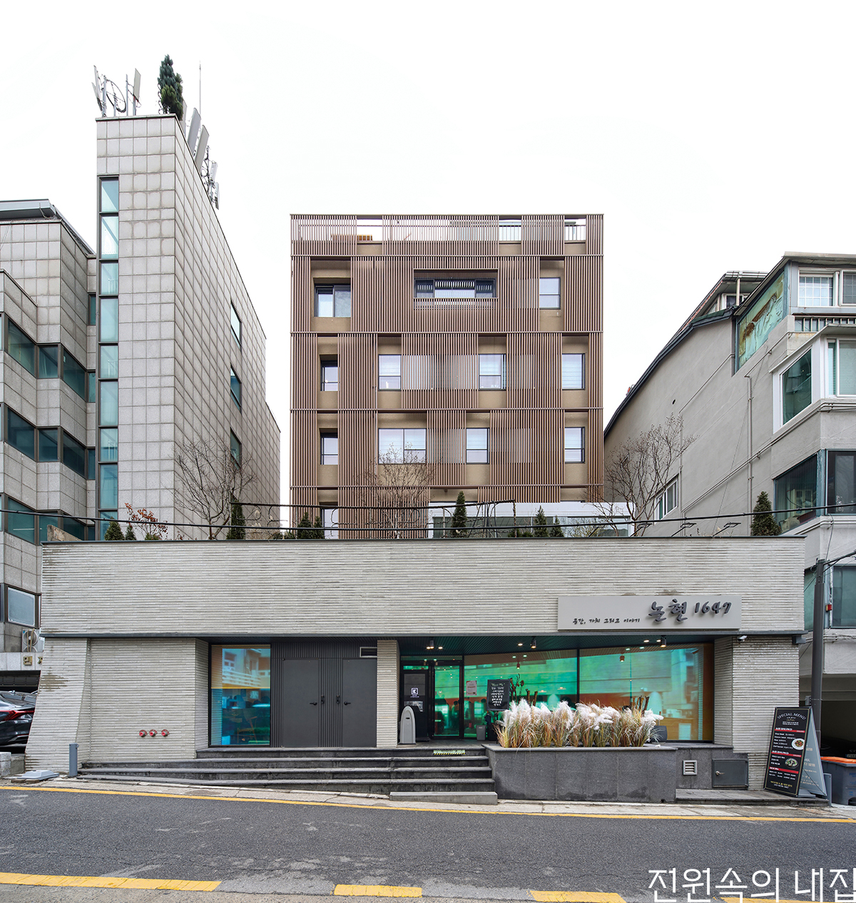 7W3A6095-2 copy.jpg