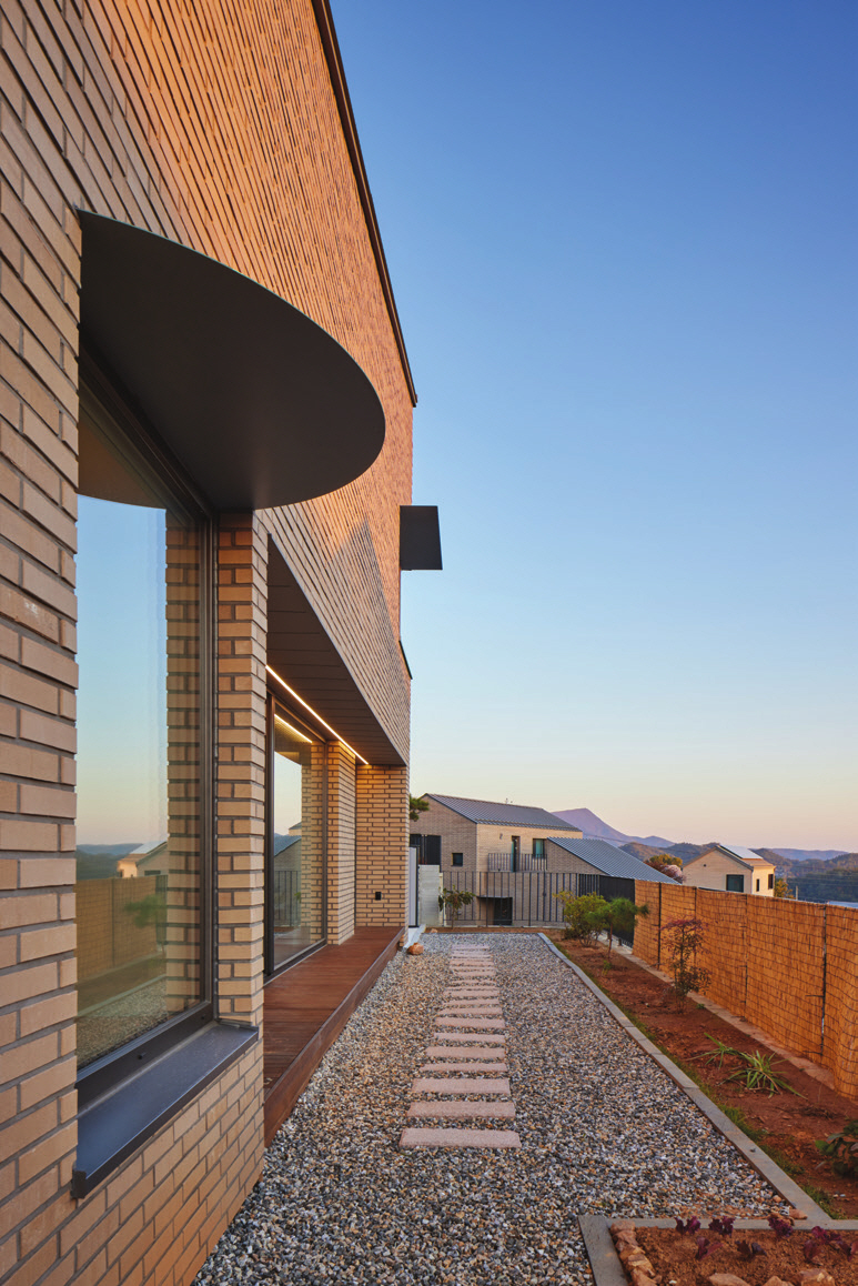 c_098-105 양평유연재_사무소아홉칸_-012.jpg