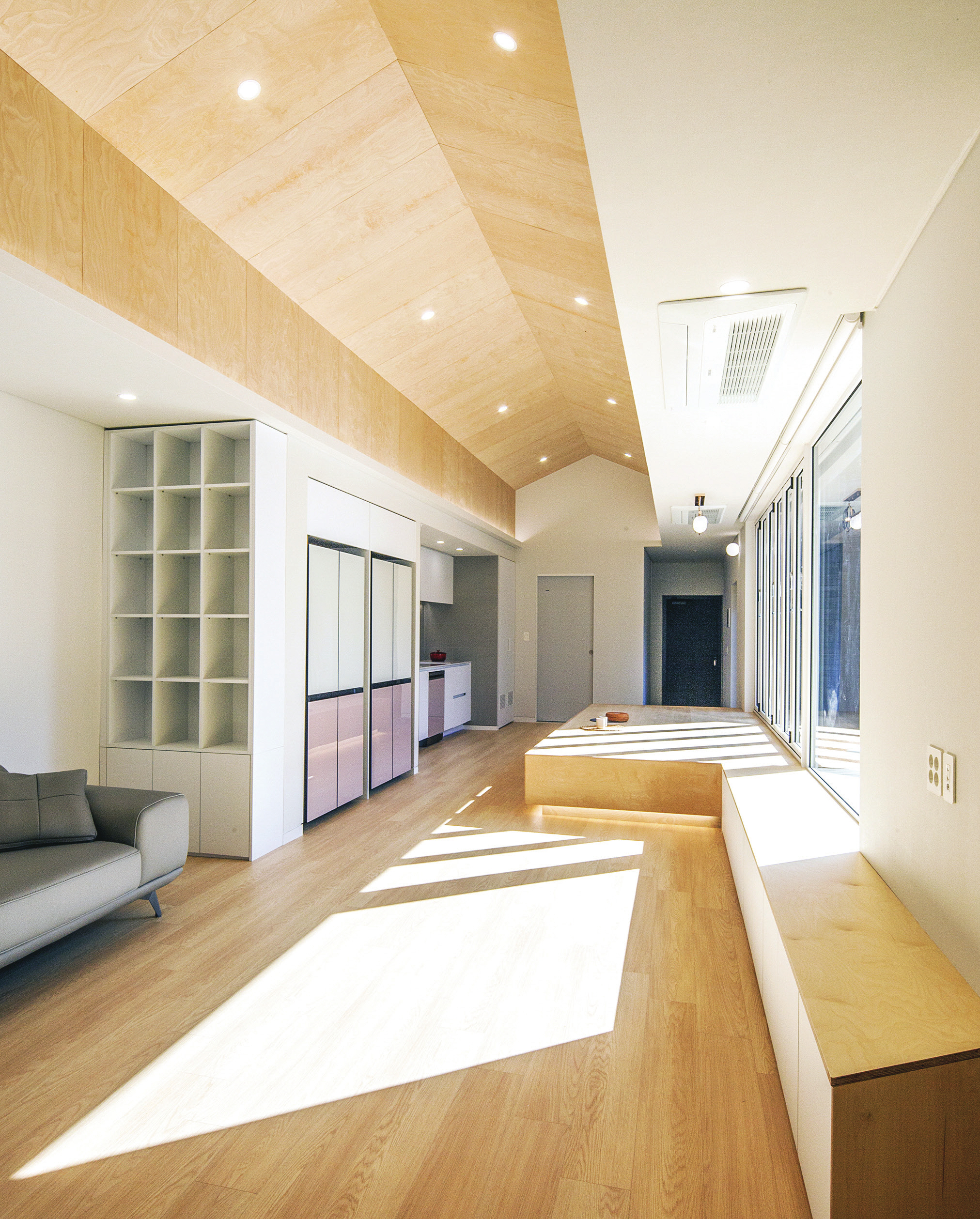 c_054-061 어나더건축_진주삼각집_-009.jpg