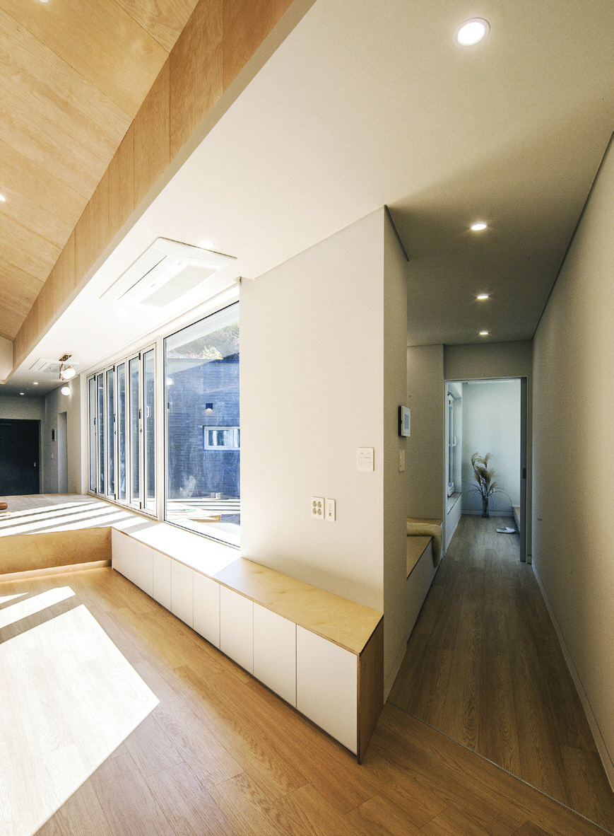 c_054-061 어나더건축_진주삼각집_-011.jpg