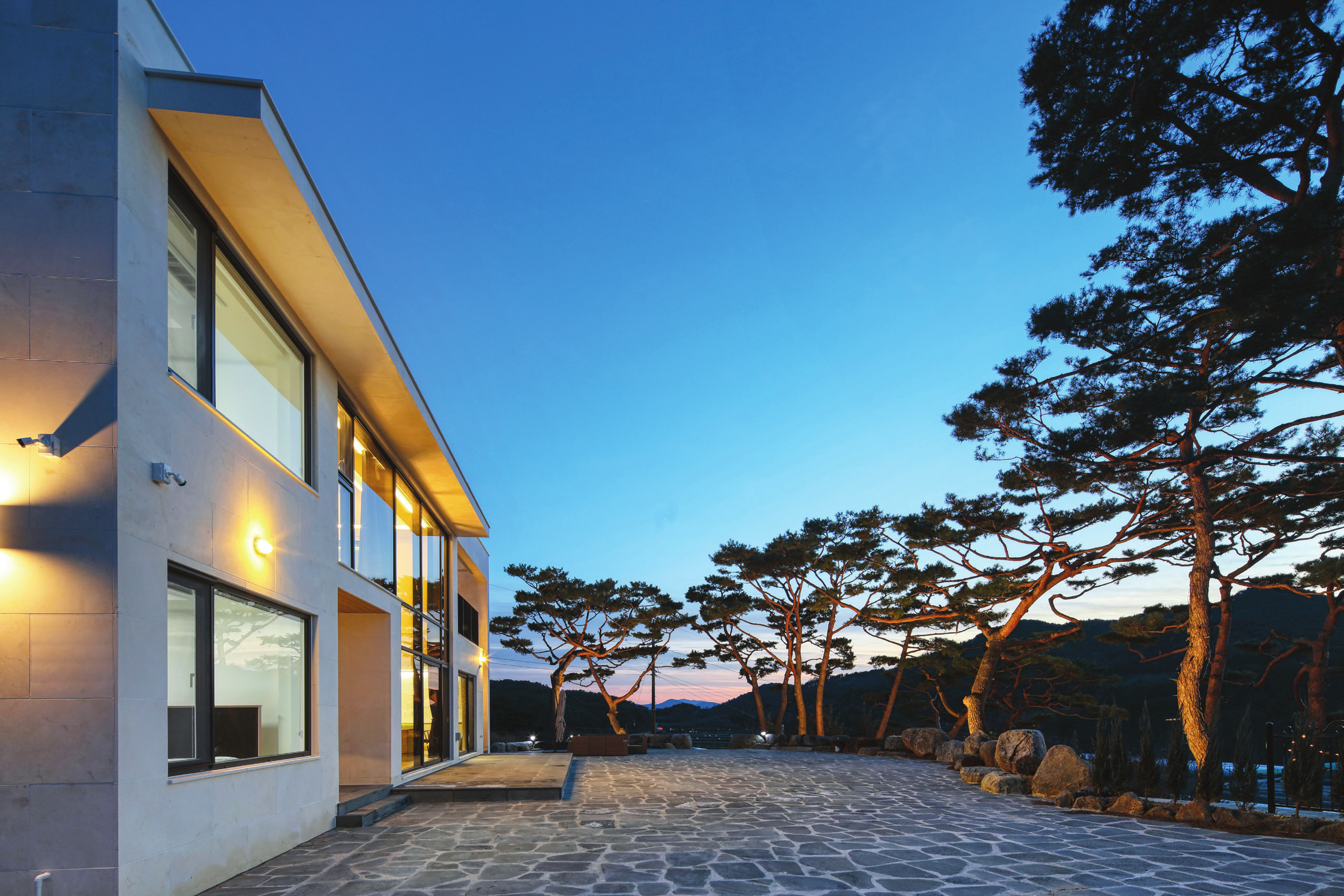 c_070-077 에펠건축_진주주택(표지)_-012.jpg