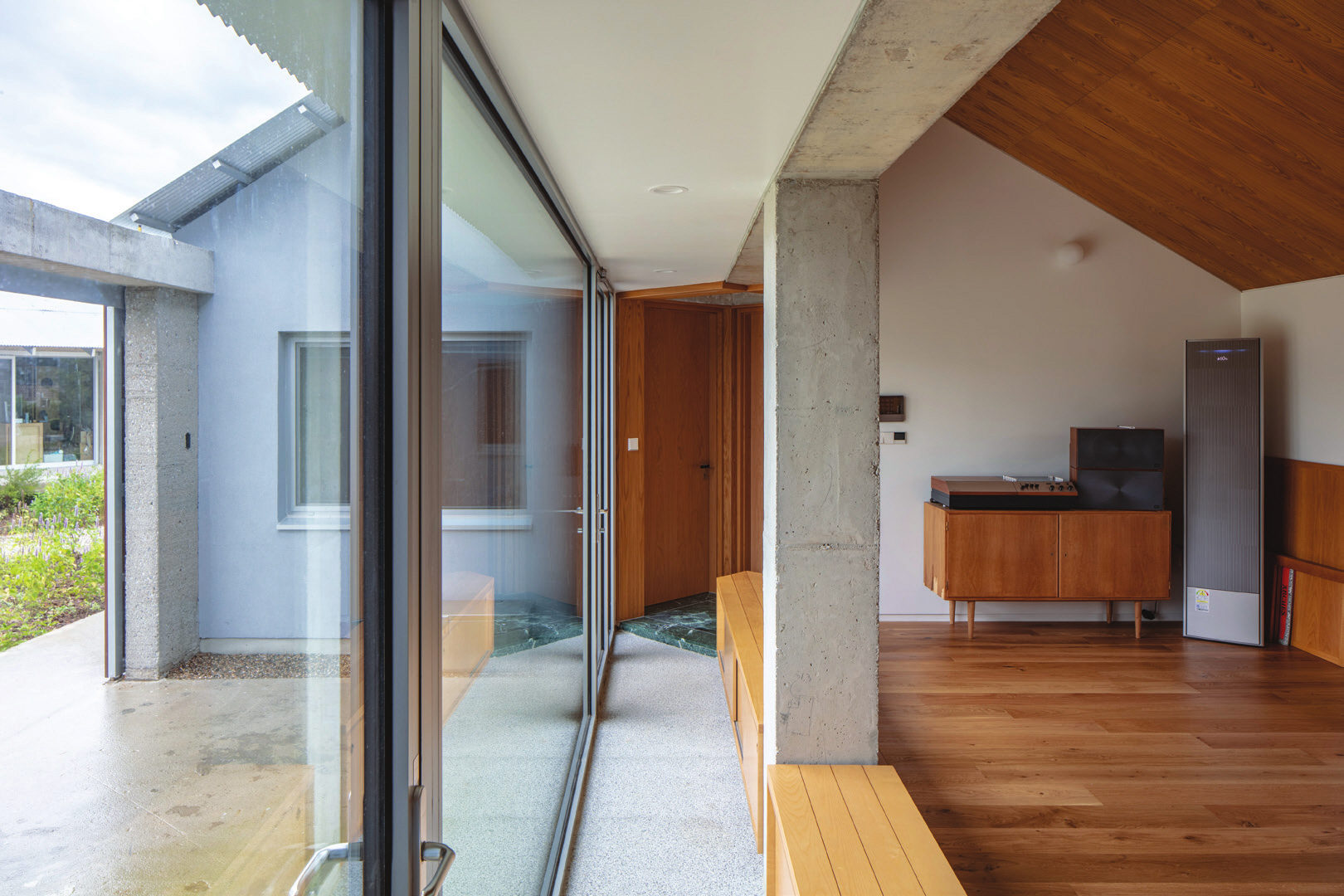 c_096-103 건축가의시선_에이오에이아키텍츠_-003.jpg