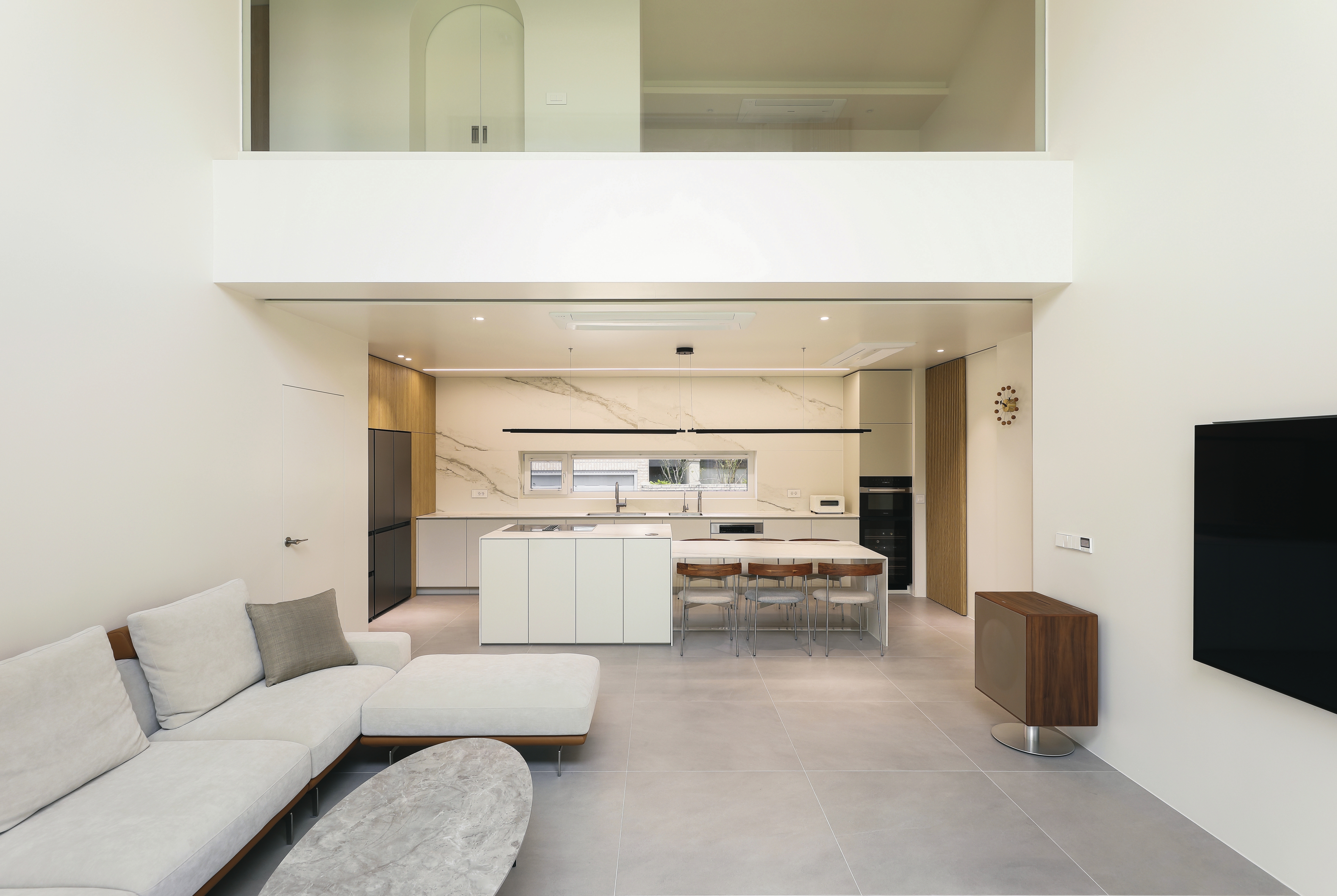 c_160-167 인테리어리모델링_스탠딩피쉬_-001-horz.jpg