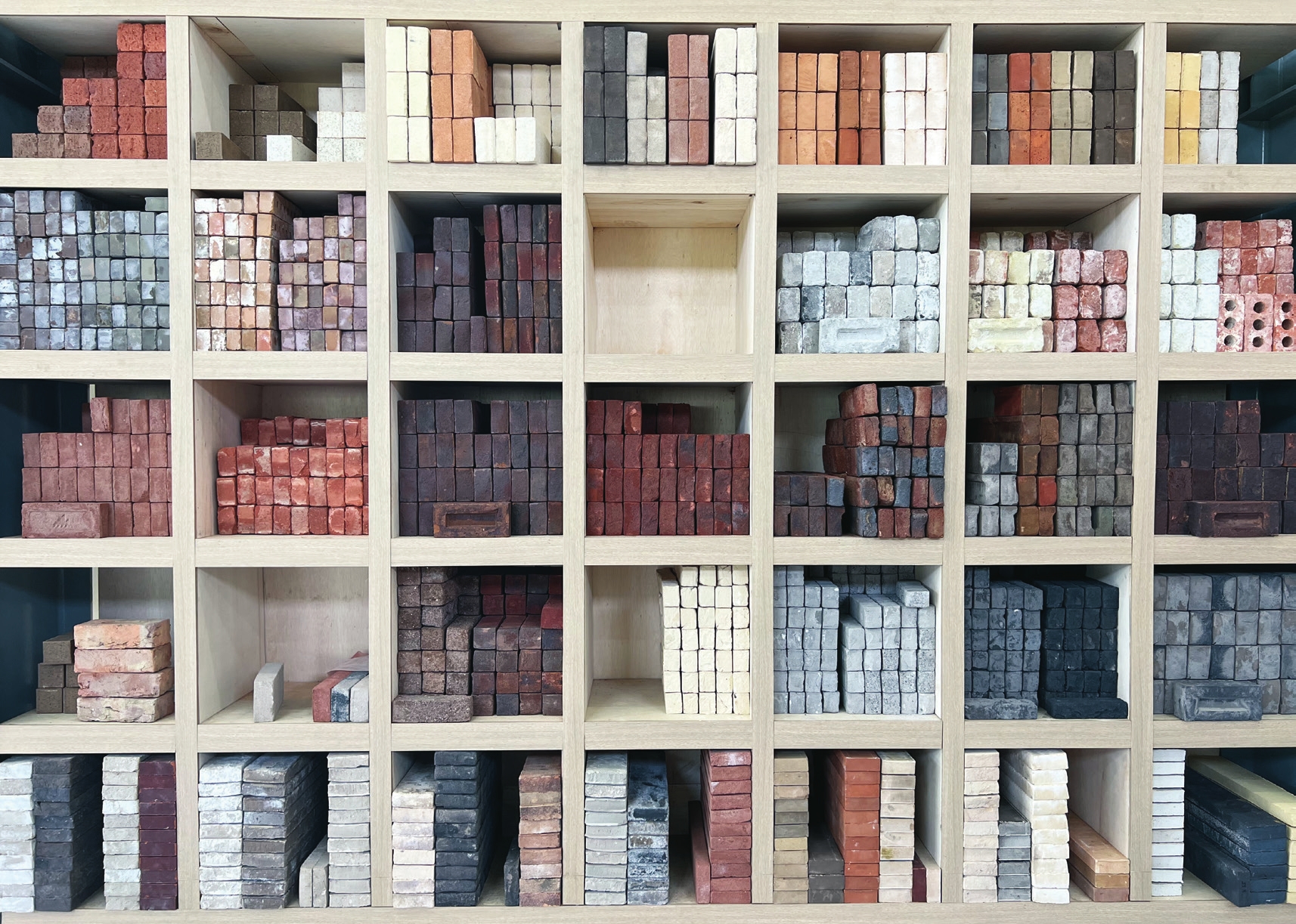 c_127-159 2월호_창간호 특집_-029.jpg