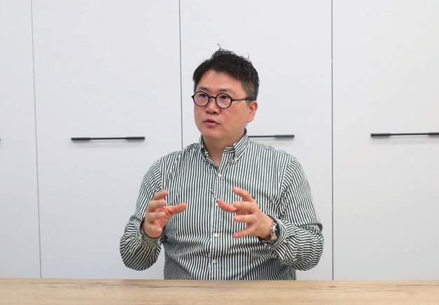 c_082-085 특집-하우스컬처(4p)_-003.jpg