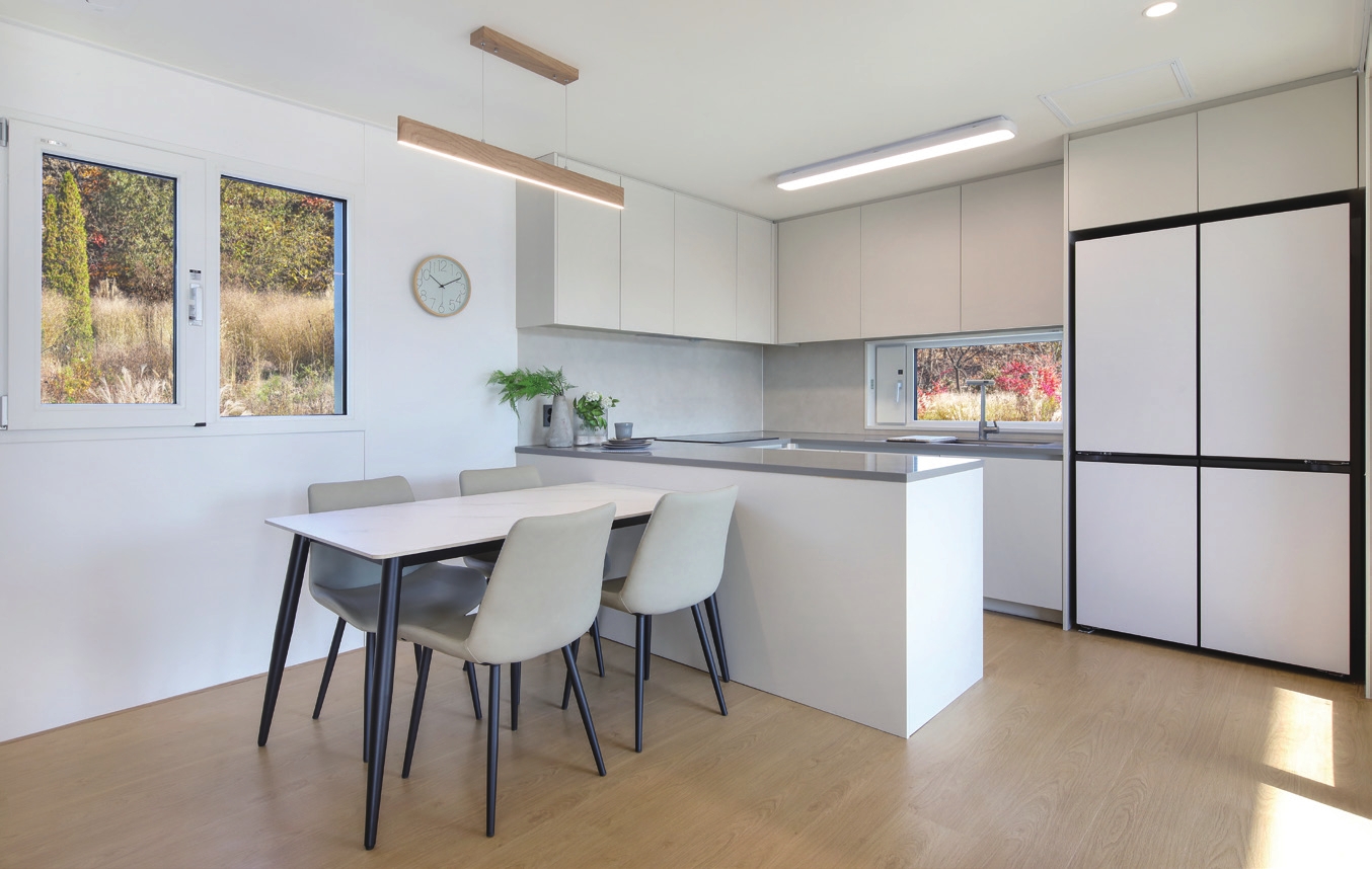 c_102-105 특집-한성모듈러(4p)_-002.jpg