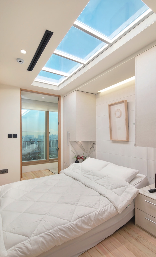 c_086-089 특집-홈플릭스(친친디)(4p)_-001.jpg