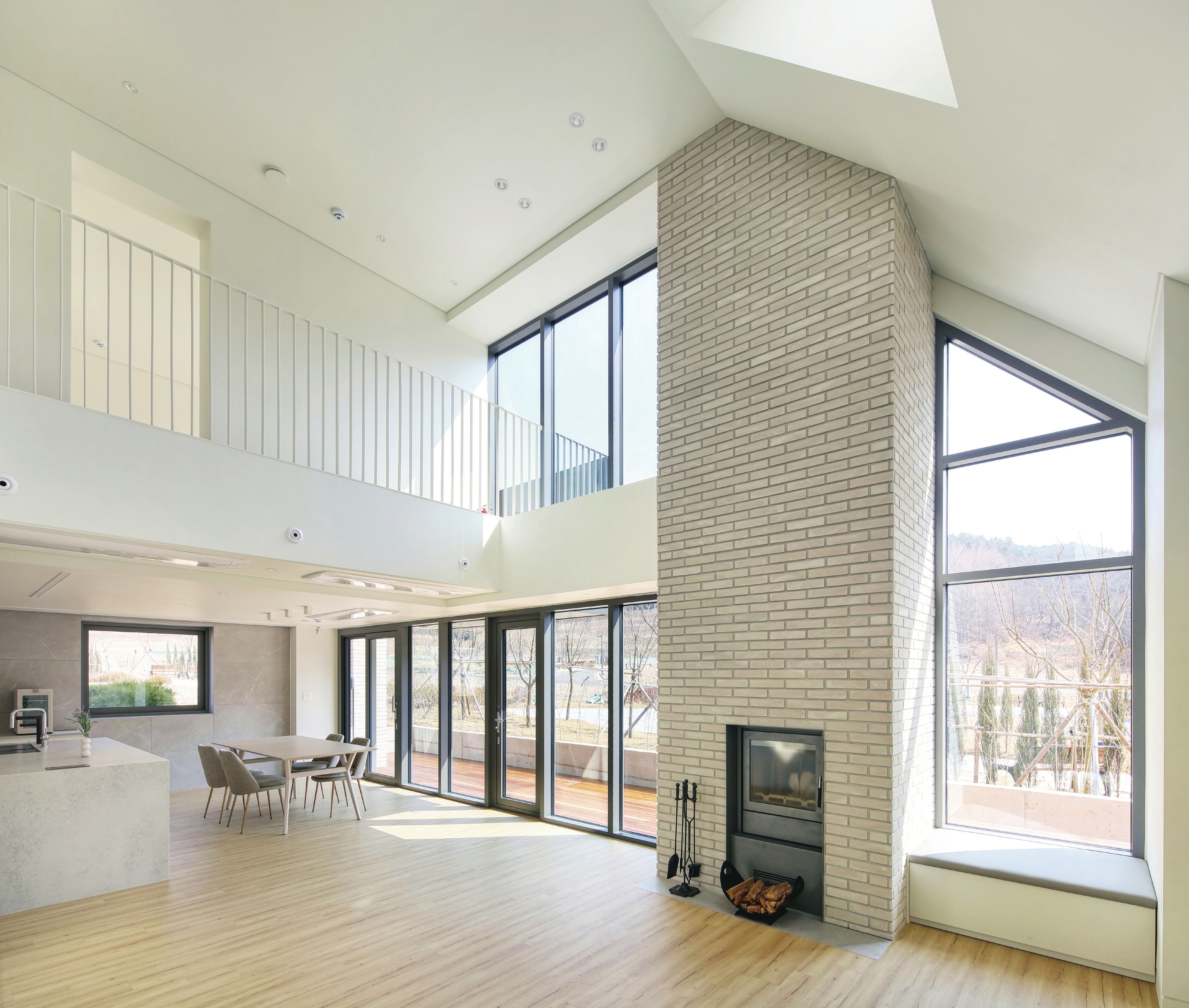 c_066-073 아뜰리에케이제이_하우스컬처(표지)_-005.jpg