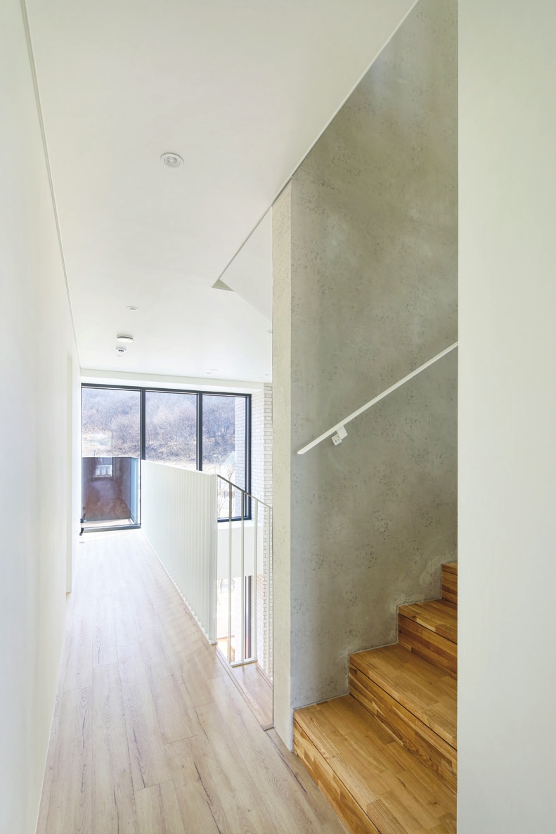 c_066-073 아뜰리에케이제이_하우스컬처(표지)_-011.jpg