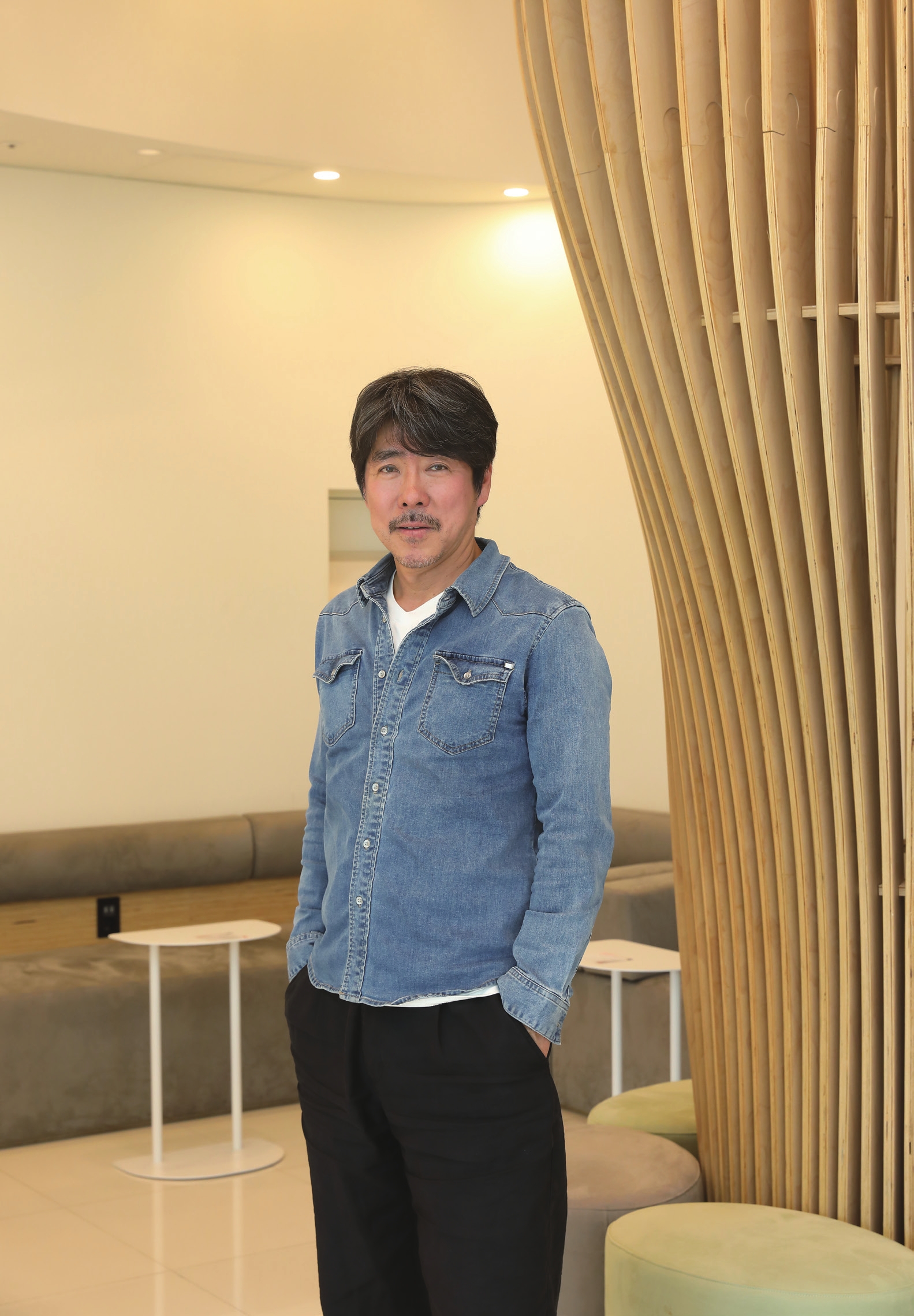 c_068-071 인터뷰_윤종현 대표(4p)_-000.jpg